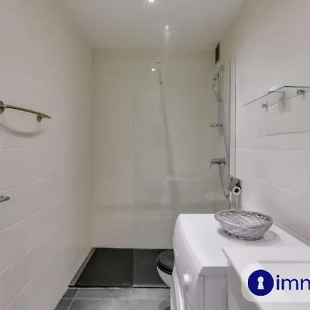 Apartment Air-conditioned Near The Promenade Des *